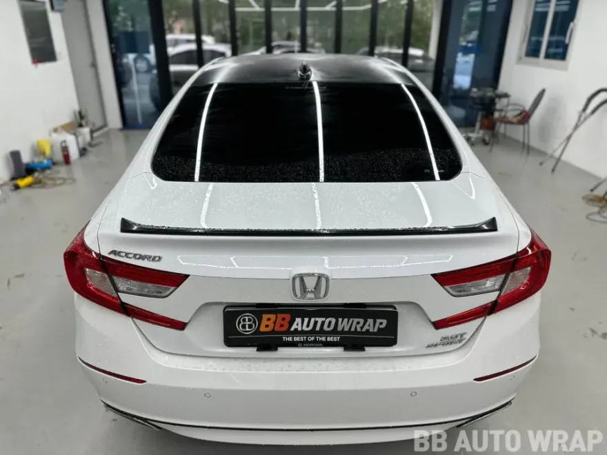 Honda Accordのカーラッピング事例|費用目安・仕上がり 施工写真 2-1