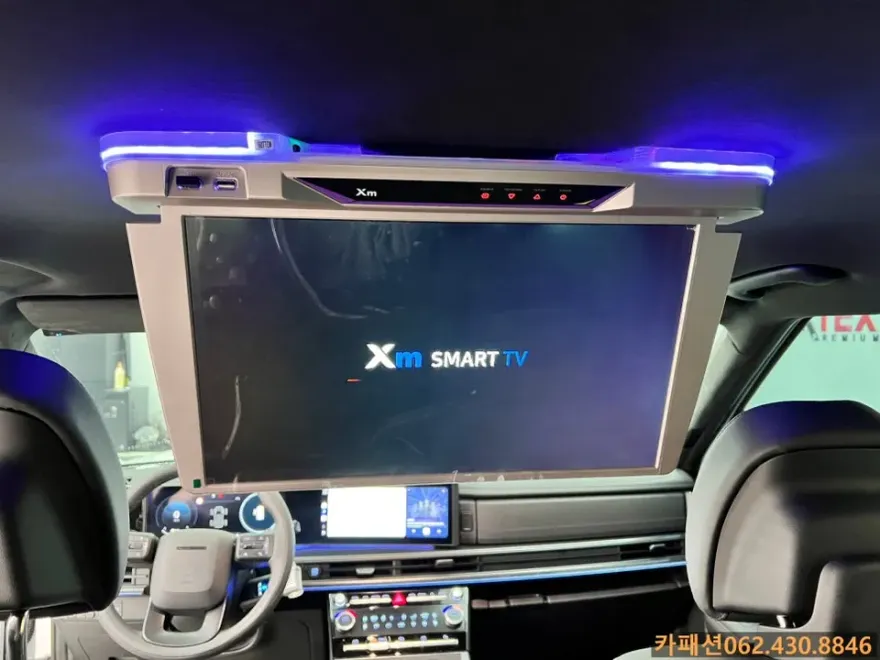 Hyundai Santa Fe MX5 oem options - Hyundai Santa Fe MX5 OEM Options Review — UHD Monitor Install photo 2