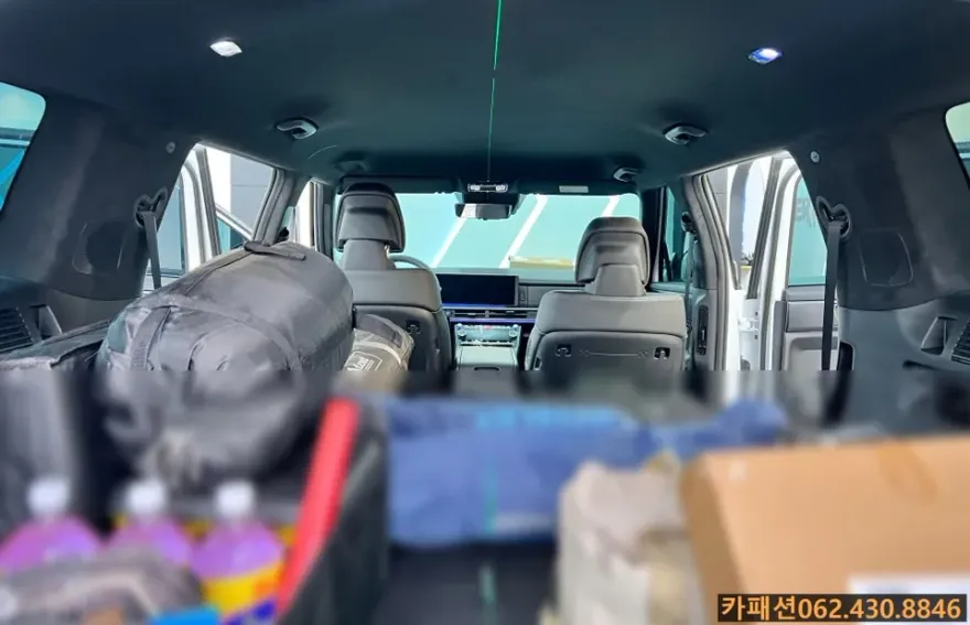 Hyundai Santa Fe MX5 oem options - Hyundai Santa Fe MX5 OEM Options Review — UHD Monitor Install photo 3