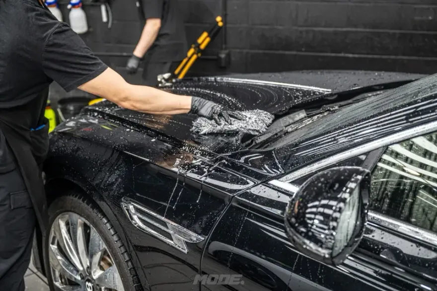 Bentley Flying Spurのガラスコーティング事例|韓国での施工目安 施工写真 3-2