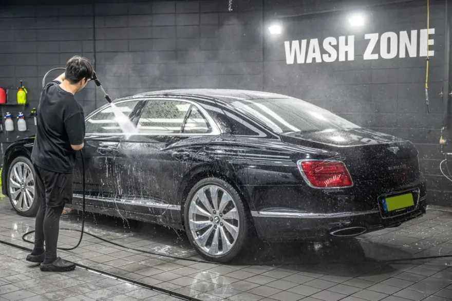 Bentley Flying Spurのガラスコーティング事例|韓国での施工目安 施工写真 3-3