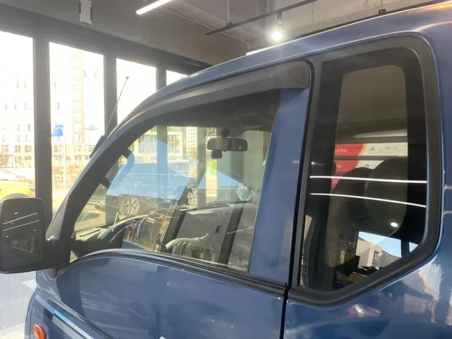 Hyundai Porterのカーフィルム施工事例|費用目安・仕上がり 施工写真 1-2