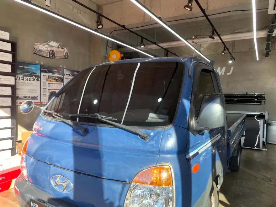 Hyundai Porterのカーフィルム施工事例|費用目安・仕上がり 施工写真 3-2