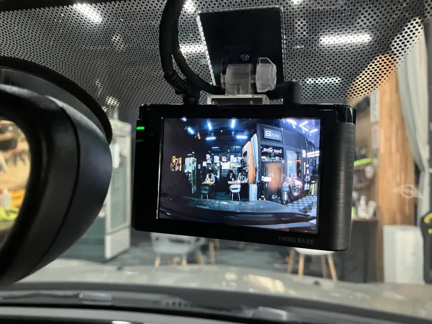MINI Clubmanのドラレコ取付事例|費用目安・仕上がり 施工写真 2-1