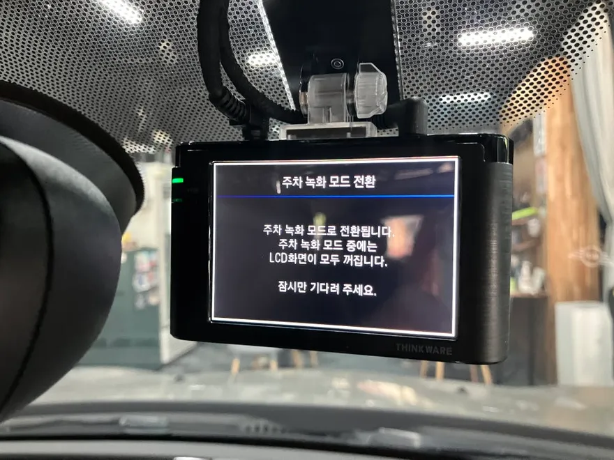 MINI Clubmanのドラレコ取付事例|費用目安・仕上がり 施工写真 2-2