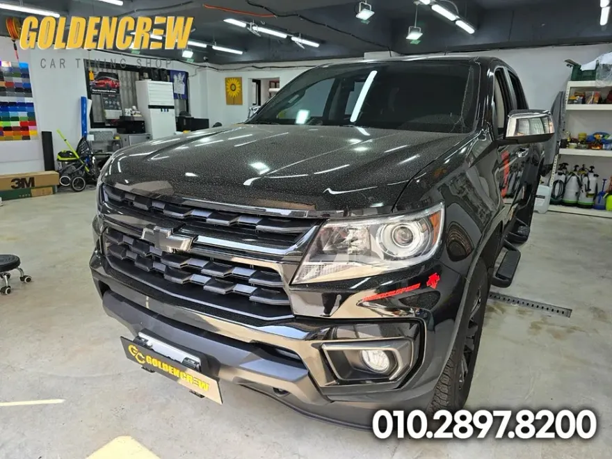 Chevrolet Coloradoのカーラッピング事例|クロームパーツのブラックアウト 施工写真 2-3