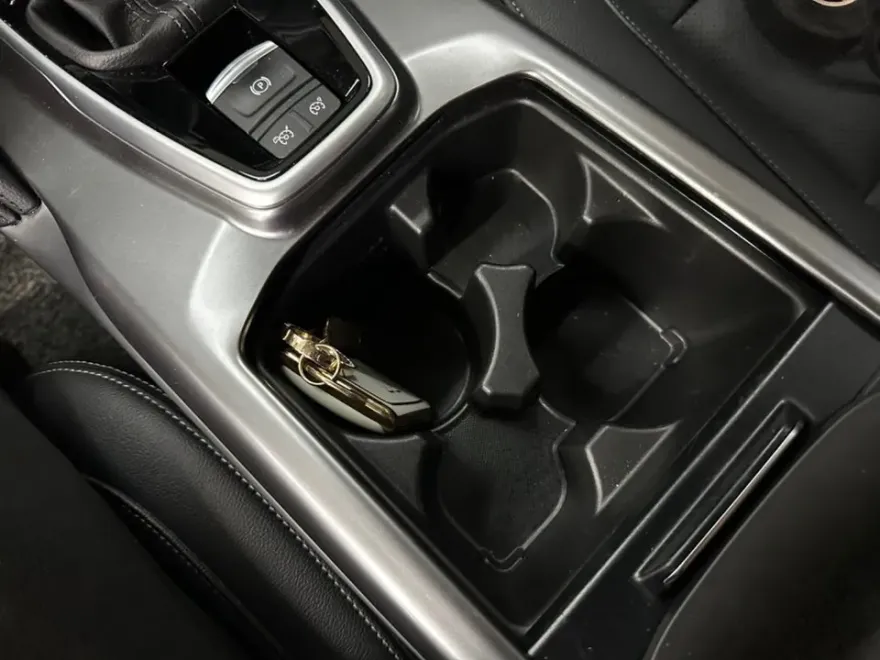 Renault QM6 ambient lighting installation result