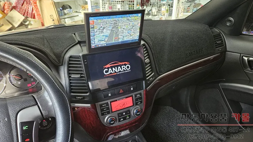 Hyundai Santa FeのAndroid Auto・CarPlay取付事例 施工写真 3-1
