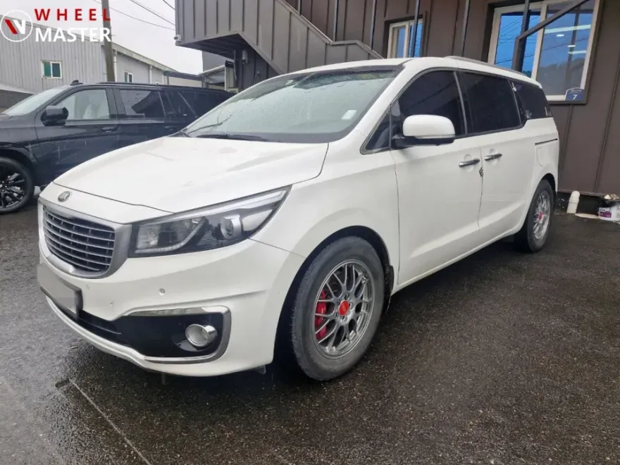 Kia All New Carnivalのホイールリペア・塗装事例 施工写真 1-3