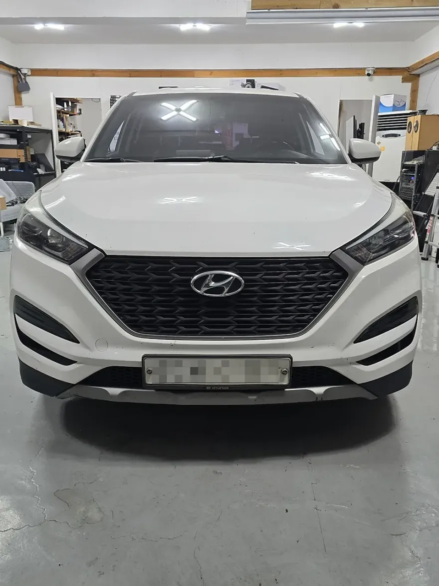 Hyundai TucsonのAndroid Auto・CarPlay取付事例 施工写真 2-1