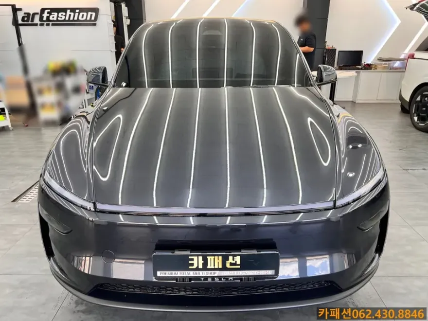 Tesla Model Yのカーフィルム施工事例|費用目安・仕上がり 施工写真 2-1