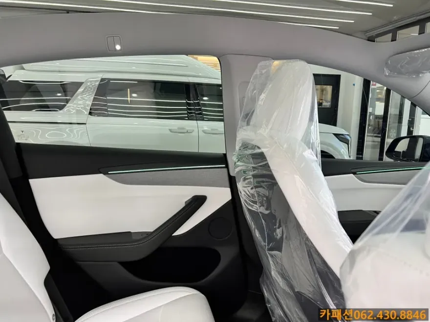 Tesla Model Yのカーフィルム施工事例|費用目安・仕上がり 施工写真 3-2