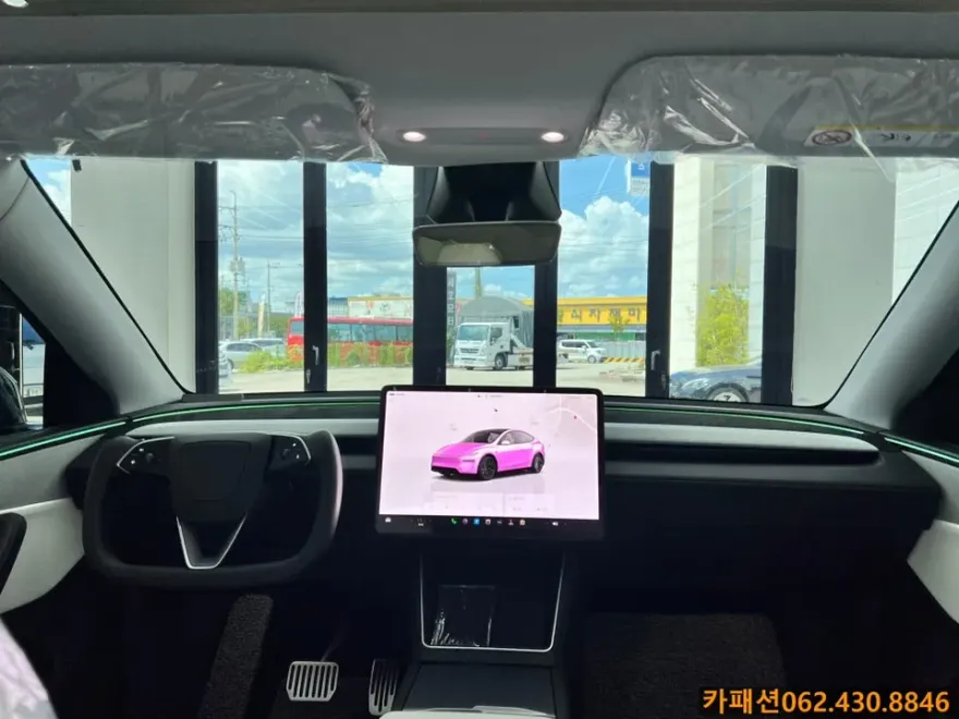 Tesla Model Yのカーフィルム施工事例|費用目安・仕上がり 施工写真 1-3