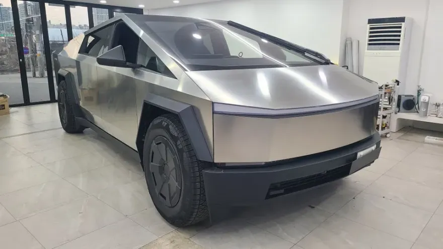 Tesla Cybertruck oem options installation result