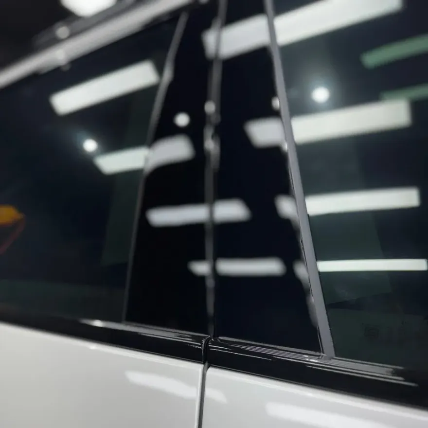 BMW X7のカーラッピング事例|費用目安・仕上がり 施工写真 1-2