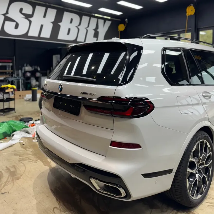 BMW X7のカーラッピング事例|費用目安・仕上がり 施工写真 3-2