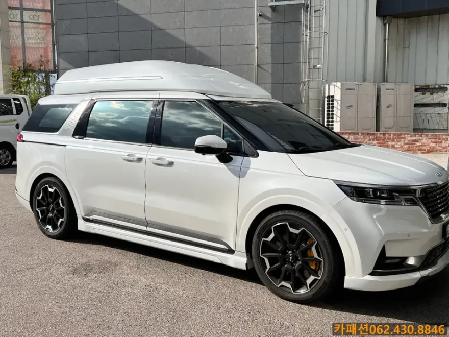 Kia Carnival KA4 body kit - Kia Carnival KA4 Body Kit Installation Review photo 5