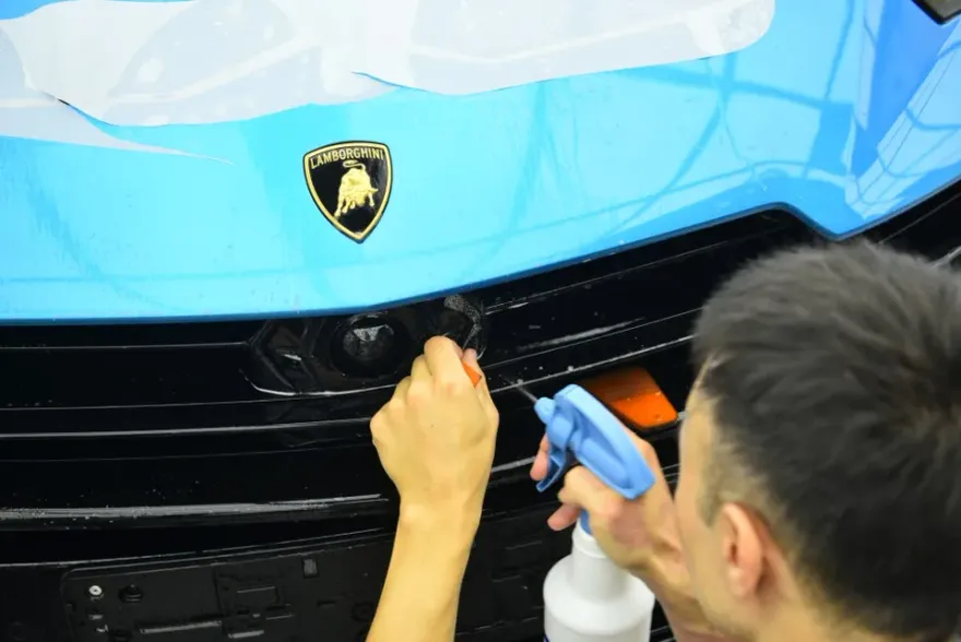 Lamborghini UrusのPPF施工事例|費用目安と仕上がり 施工写真 1-2