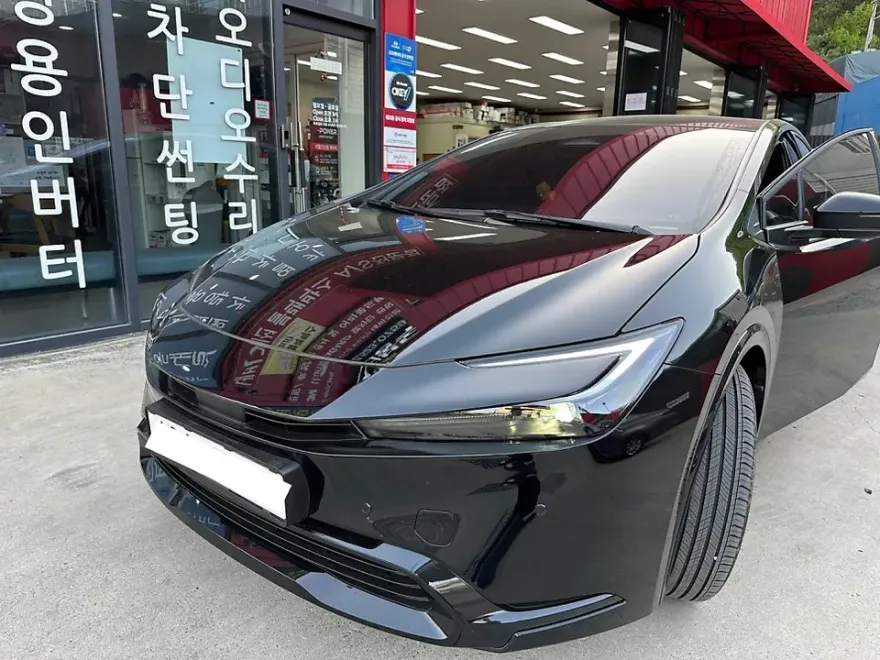 Toyota Prius ambient lighting installation result