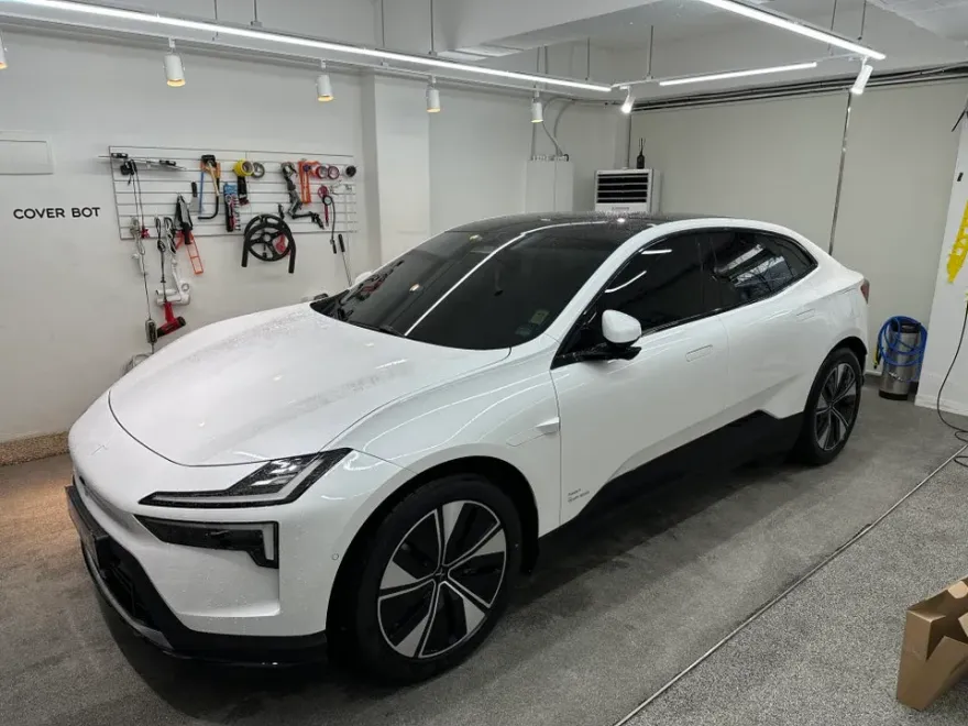 Polestar 4 PPF施工事例｜部分施工で賢く保護 施工写真 1-1