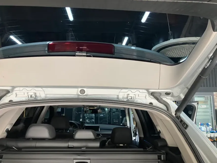 BMW X5 F15のドラレコ取付事例|費用目安・仕上がり 施工写真 2-2