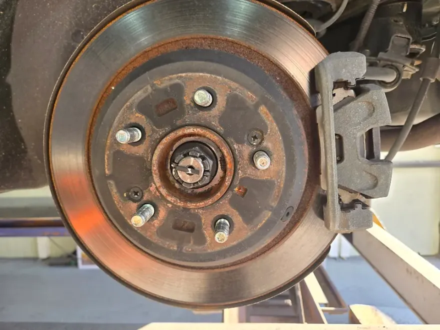 Genesis G80 DH wheel repair - Genesis G80 DH Wheel Repair & Painting Review photo 2