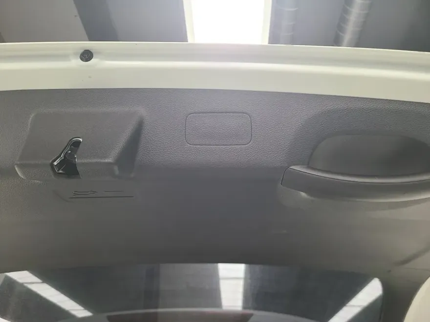 Kia Carnival KA4 oem options - Kia Carnival KA4 Power Tailgate Retrofit Review photo 3