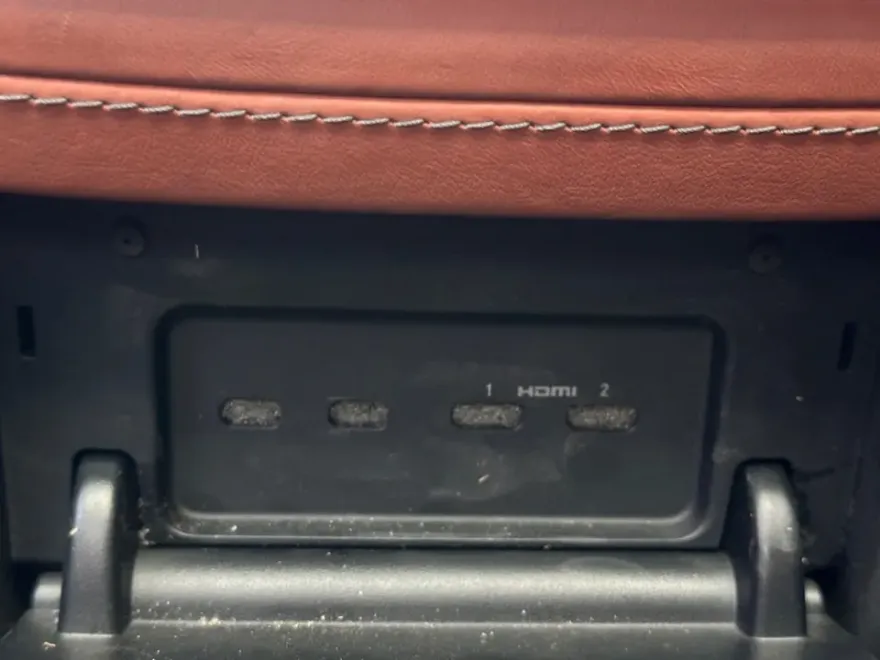 Mercedes-Benz S-Class W223 ドライブレコーダー取付事例 施工写真 1-3