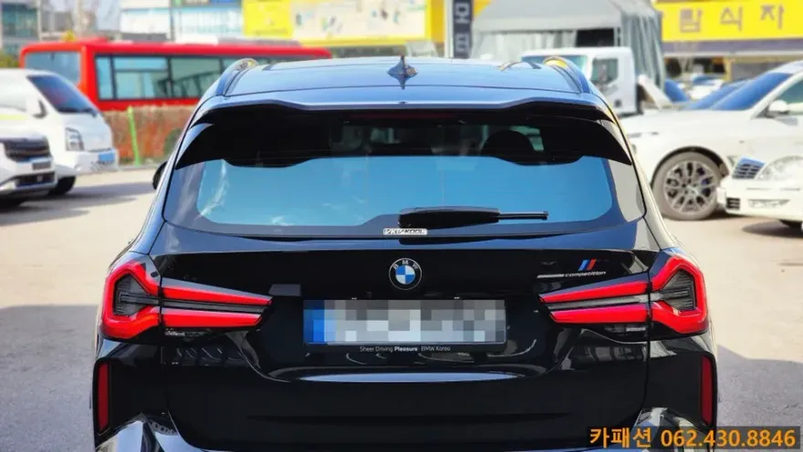 BMW X3のカーフィルム施工事例|費用目安・仕上がり 施工写真 1-3