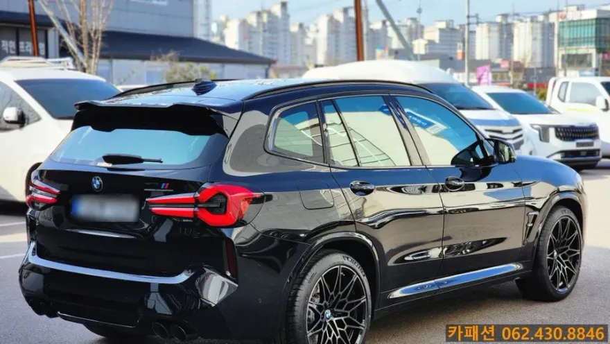 BMW X3のカーフィルム施工事例|費用目安・仕上がり 施工写真 2-3