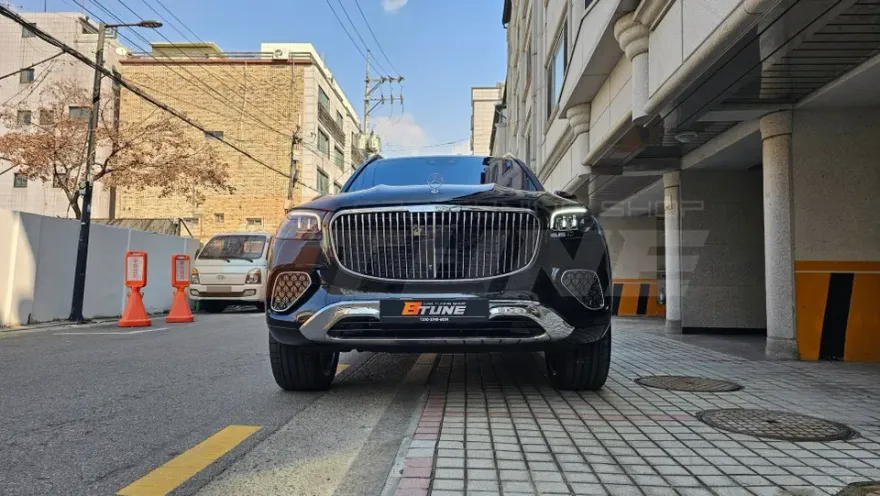 Mercedes-Benz GLS 580 body kit - Mercedes-Benz GLS 580 Body Kit Installation Review photo 5