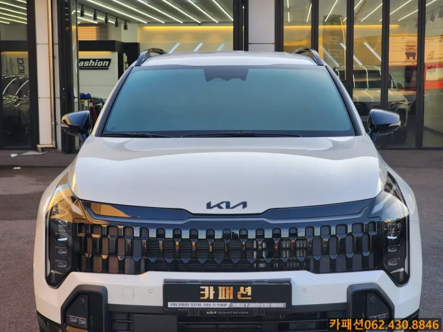Kia Sportage NQ5のカーフィルム施工事例|断熱・スモーク 施工写真 1-1