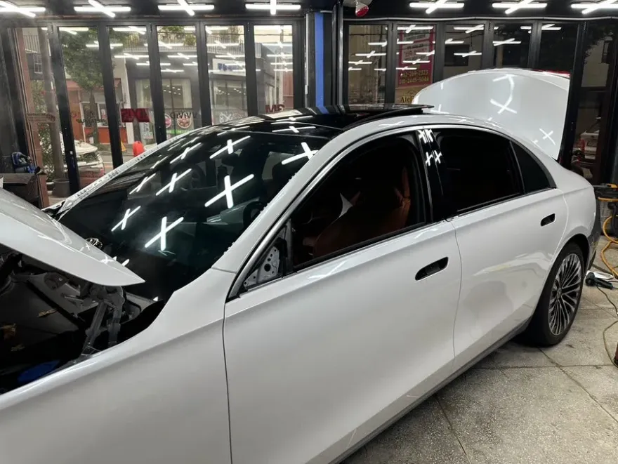 Mercedes-Benz S580のカーラッピング事例|費用目安・仕上がり 施工写真 2-2