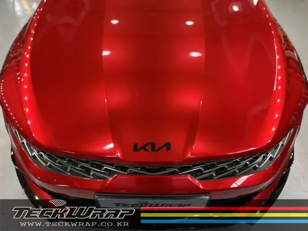 Kia K5のカーラッピング事例｜ダークレッド比較 施工写真 3-1