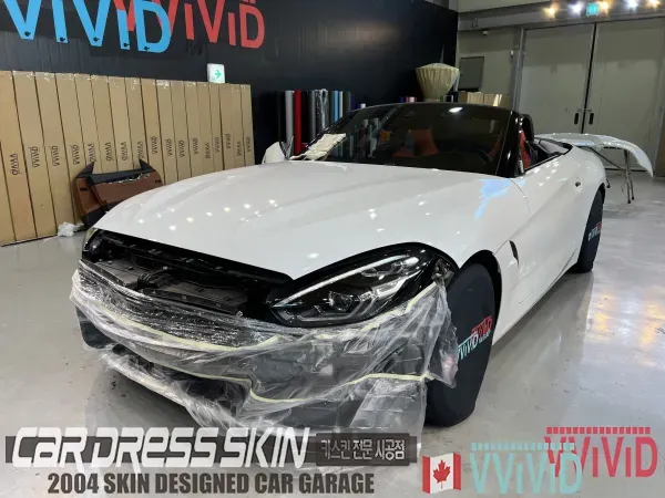 BMW Z4 カーラッピング事例｜チャイナブルー高光沢 施工写真 4-1
