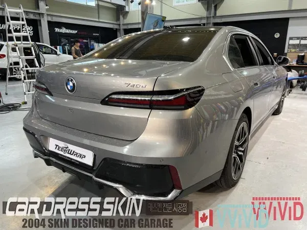 BMW 7 Seriesのカーラッピング事例｜デュオトーン施工 施工写真 2-1