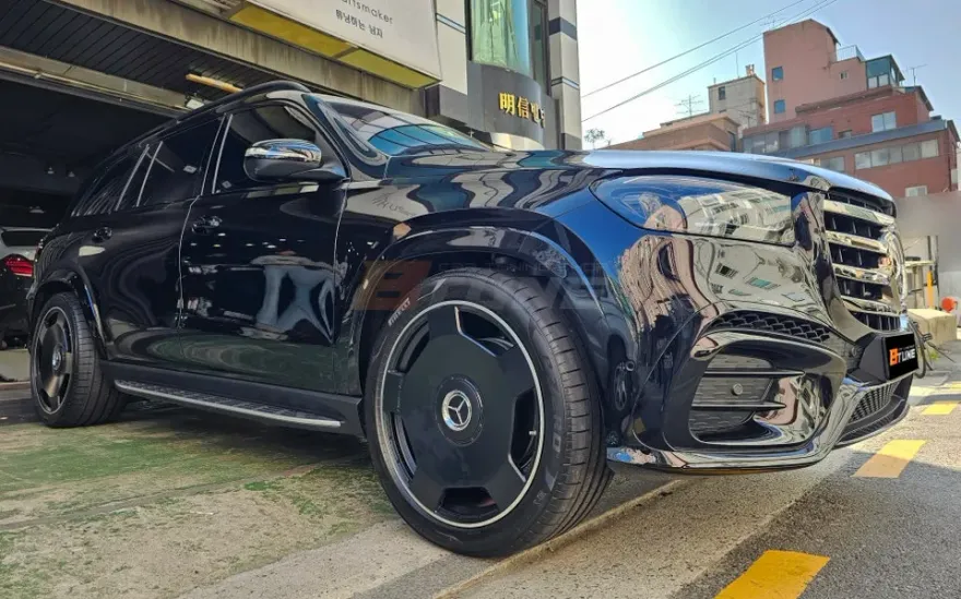 Mercedes-Benz GLS 580のホイールリペア・塗装事例 施工写真 4-2