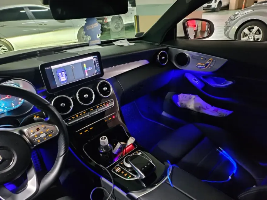 Mercedes-Benz C-Class Coupe ambient lighting - Mercedes-Benz C-Class Coupe Ambient Lighting Review photo 4