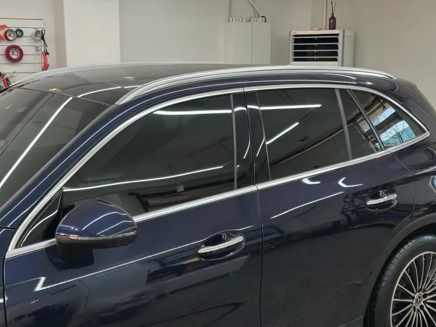 Mercedes-Benz GLC 300 vinyl wrap - Mercedes-Benz GLC 300 Vinyl Wrap Installation Review — Cost photo 5