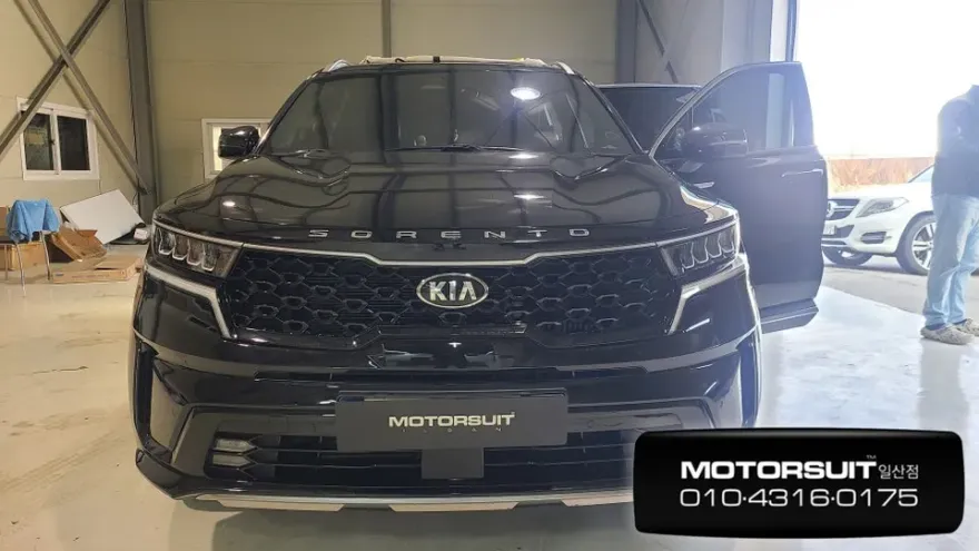 Kia Sorento MQ4 ambient lighting installation result