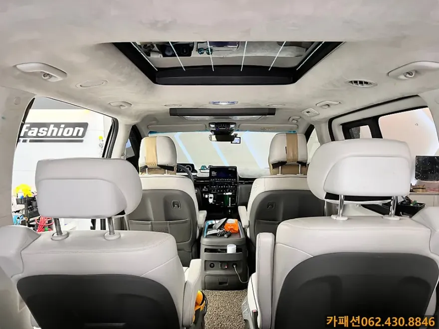 Hyundai Staria oem options - Hyundai Staria Ceiling Monitor Retrofit Review photo 4