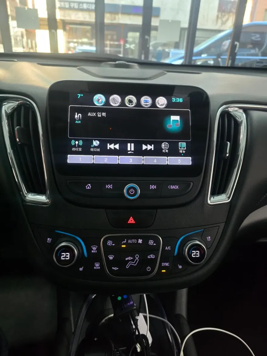 Chevrolet Malibu android head unit - Chevrolet Malibu Android Head Unit Review: 13-Inch Upgrade photo 3