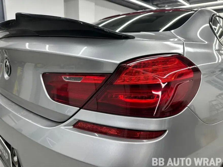 BMW 6 SeriesのPPF施工事例：費用目安と仕上がり 施工写真 1-2