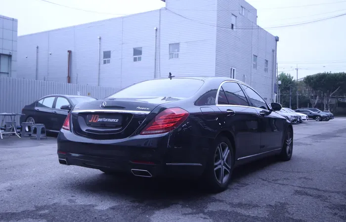 Mercedes-Benz S-Class W222 body kit - Mercedes-Benz S-Class W222 Body Kit Review: Cost & Results photo 4