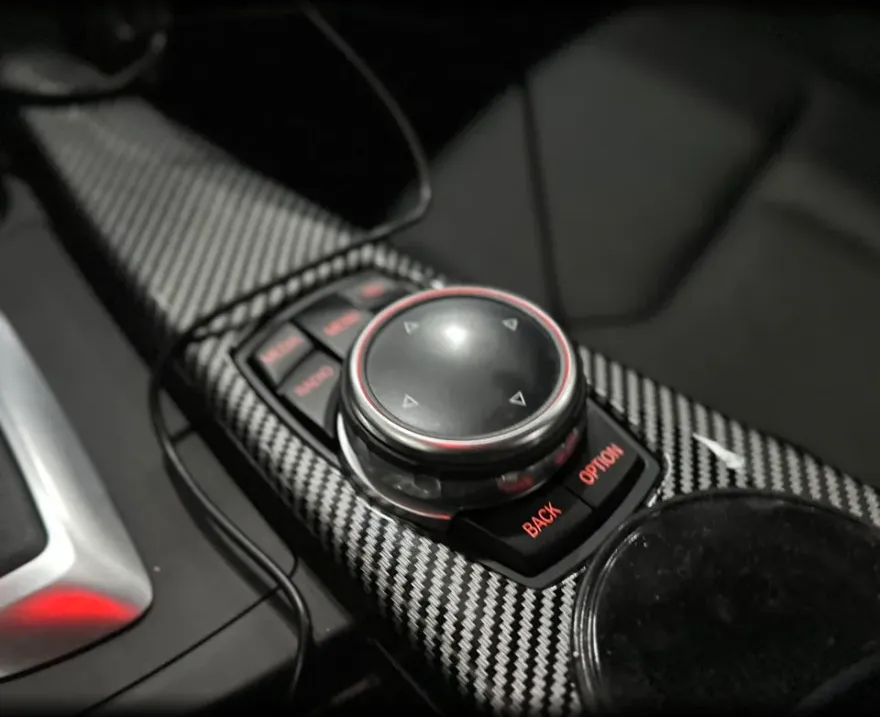 BMW 3 Series F30のAndroid Auto・CarPlay取付事例 施工写真 4-1