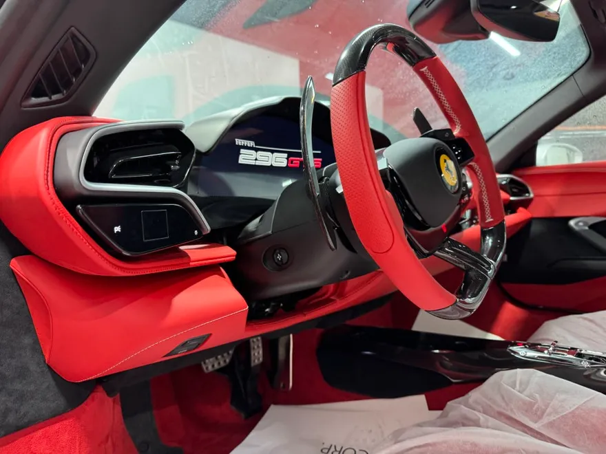 Ferrari 296 GTSのPPF施工事例|XPEL採用 施工写真 3-3