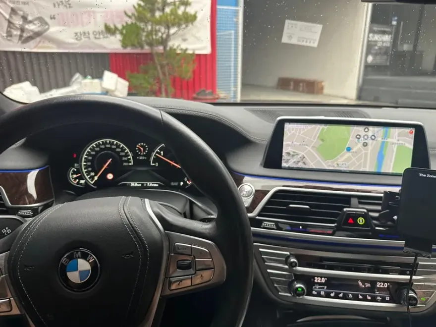 BMW 7 Series G11のAndroid Auto・CarPlay取付事例 施工写真 4-2