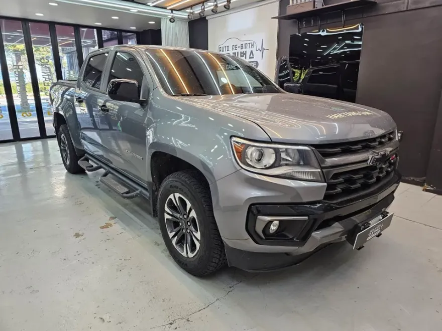Chevrolet Colorado ambient lighting installation result