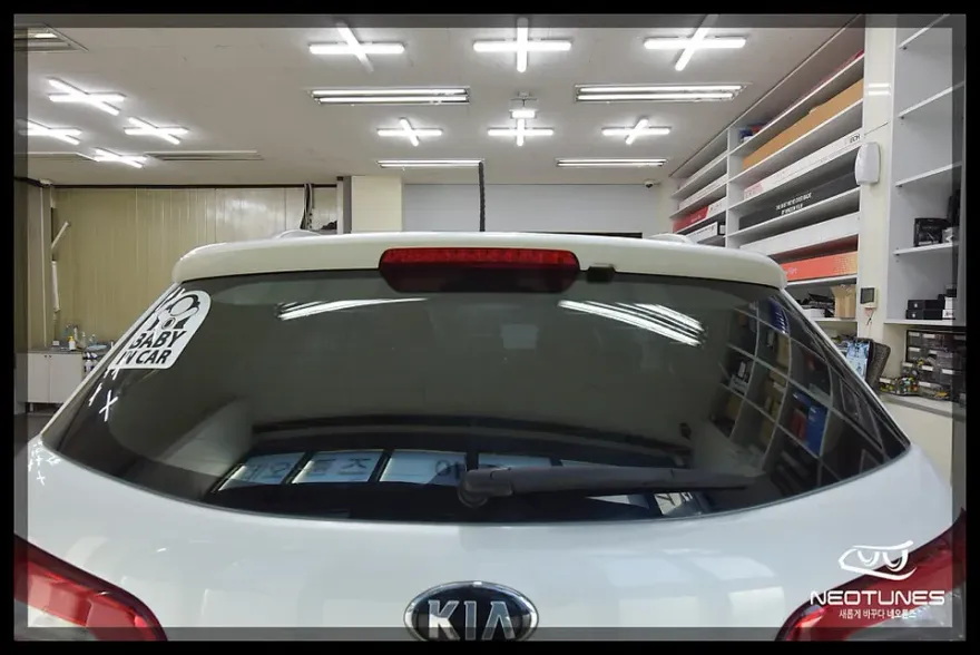 Kia Sorento Rのカーフィルム施工事例 施工写真 4-2
