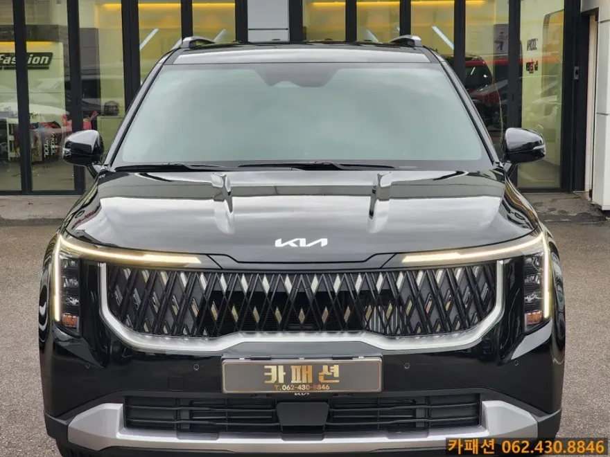 Kia Carnival KA4のカーフィルム施工事例|費用目安・仕上がり 施工写真 3-1